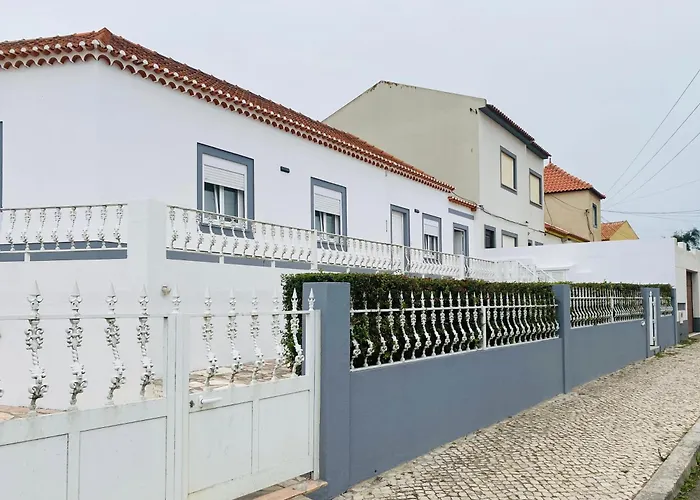 Дом отдыха Swordfish Charming Retreat *