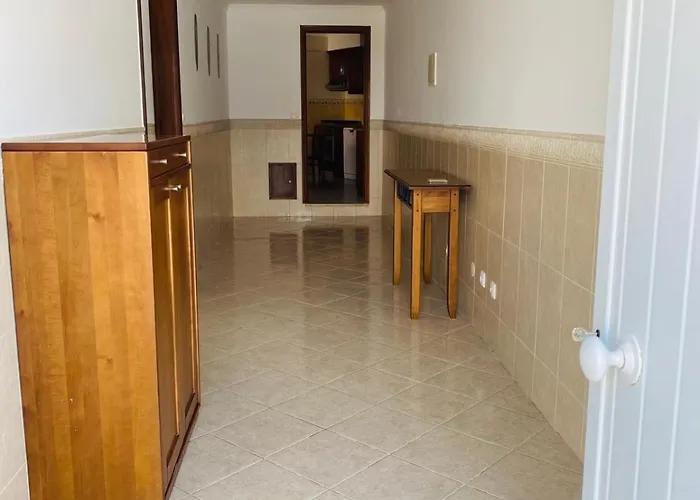 بيت للعطل Swordfish Charming Retreat بينيش